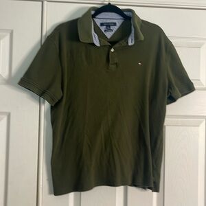 Tommy Hilfiger Men’s Polo Shirt. Size Large